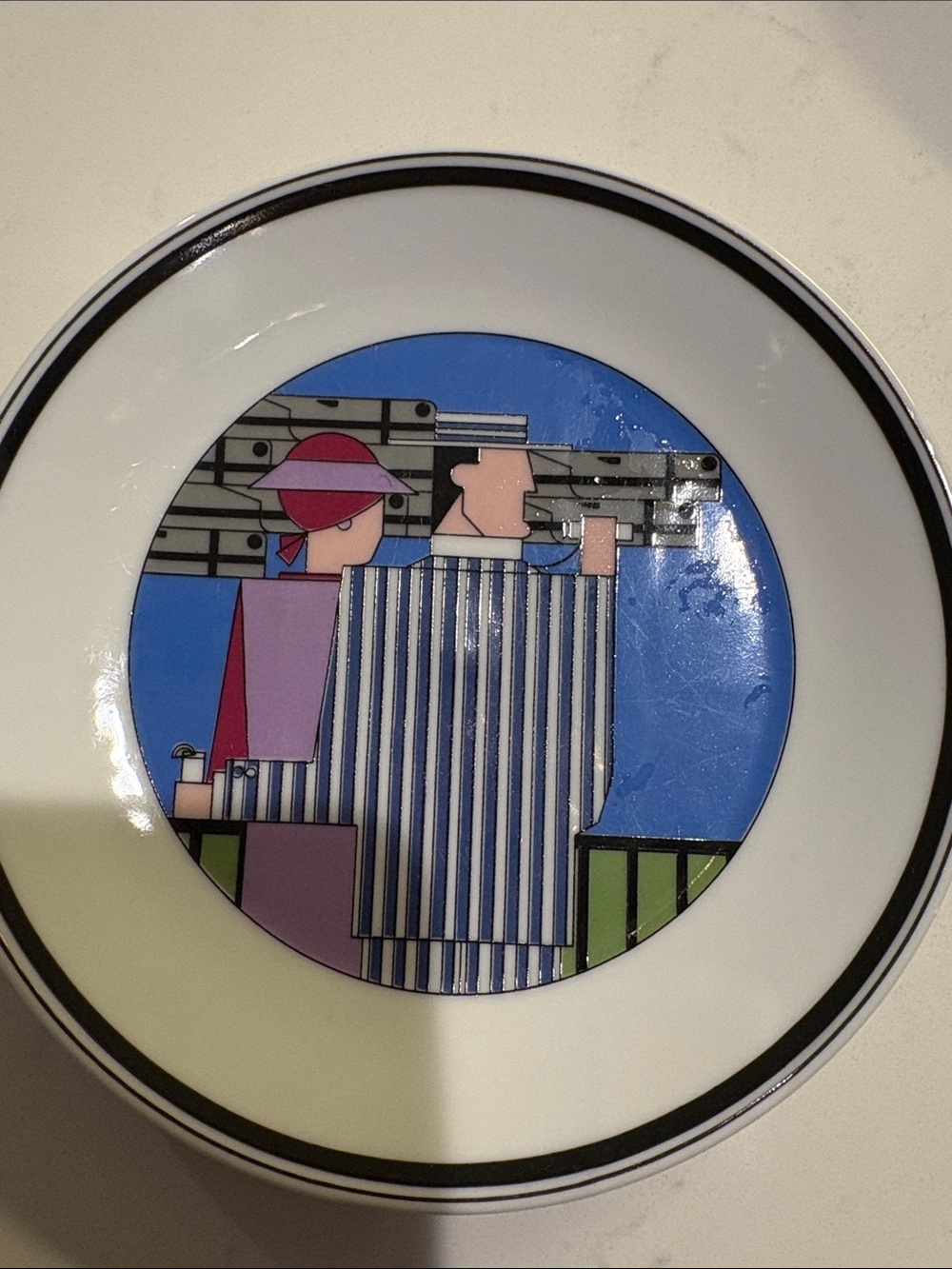 Set of 4 Decorative Ceramic Plates - Retro Graphic Couple Scenes - Picture 2 of 6